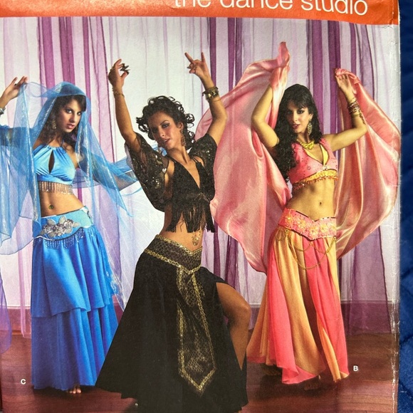 Simplicity 2941  Dance Studio Costume Pattern by Andrea Schewe- uncut - Picture 4 of 7